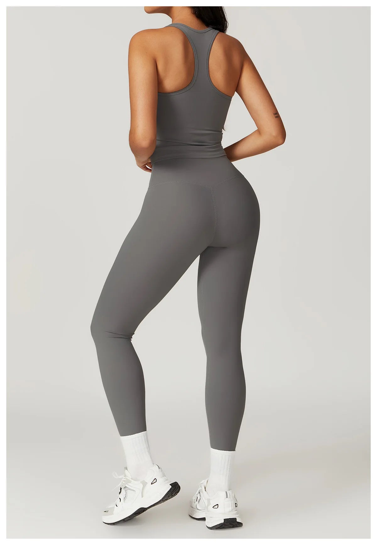 Le top STONE  avec brassière intégrée