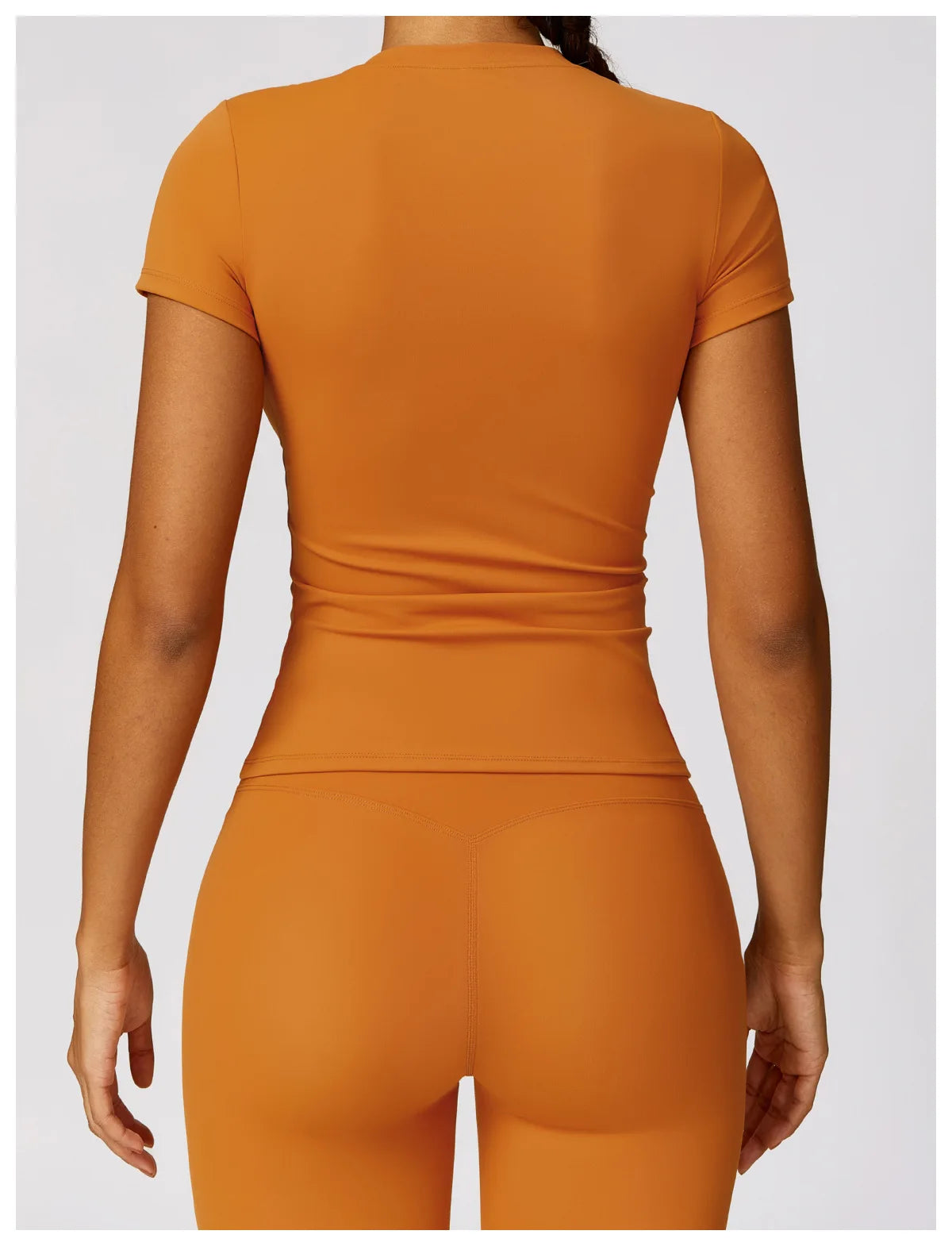 Le top BASE  avec brassière intégrée