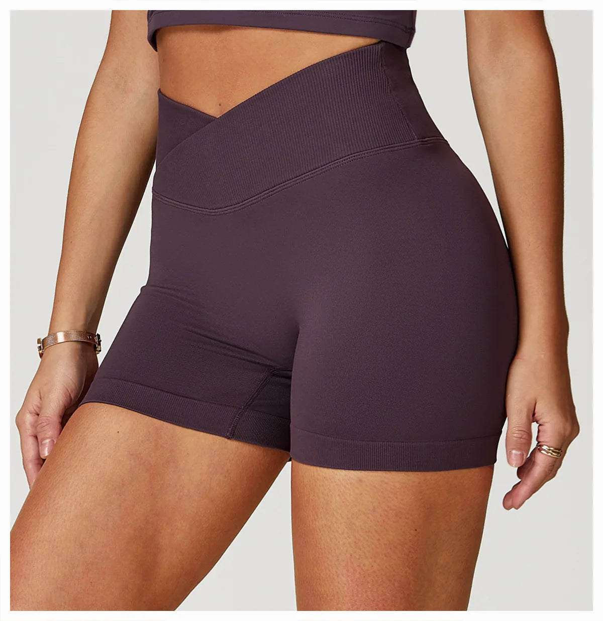 Le Short STRONG