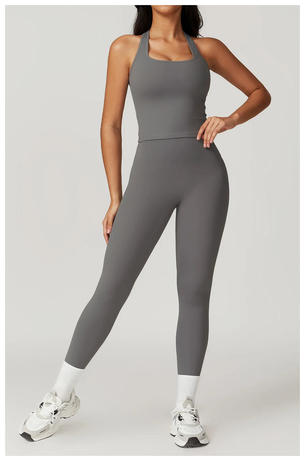 Le top STONE  avec brassière intégrée