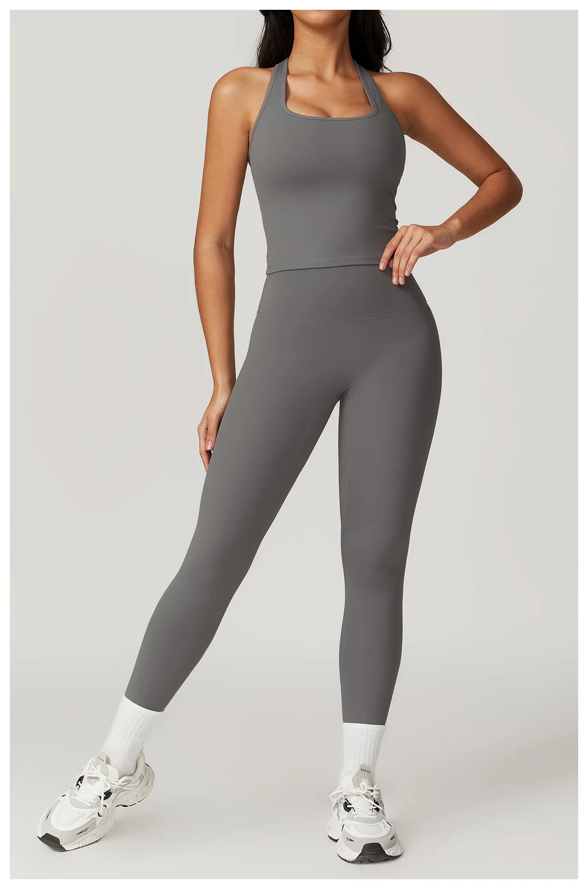 Le top STONE  avec brassière intégrée