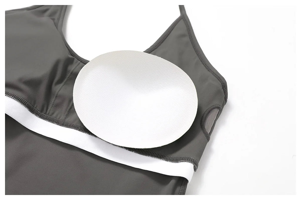 Le top Queen Up avec brassière intégrée