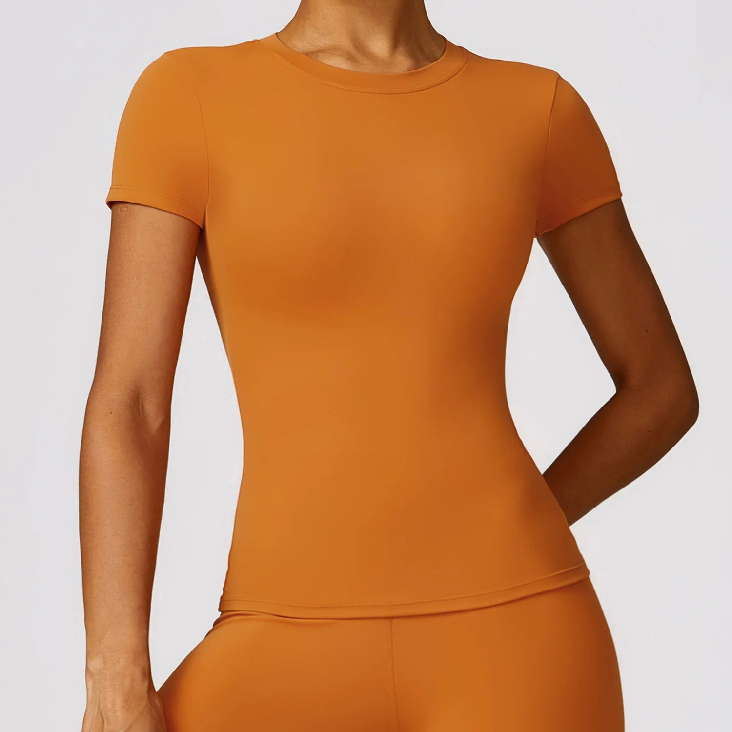 Le top BASE  avec brassière intégrée