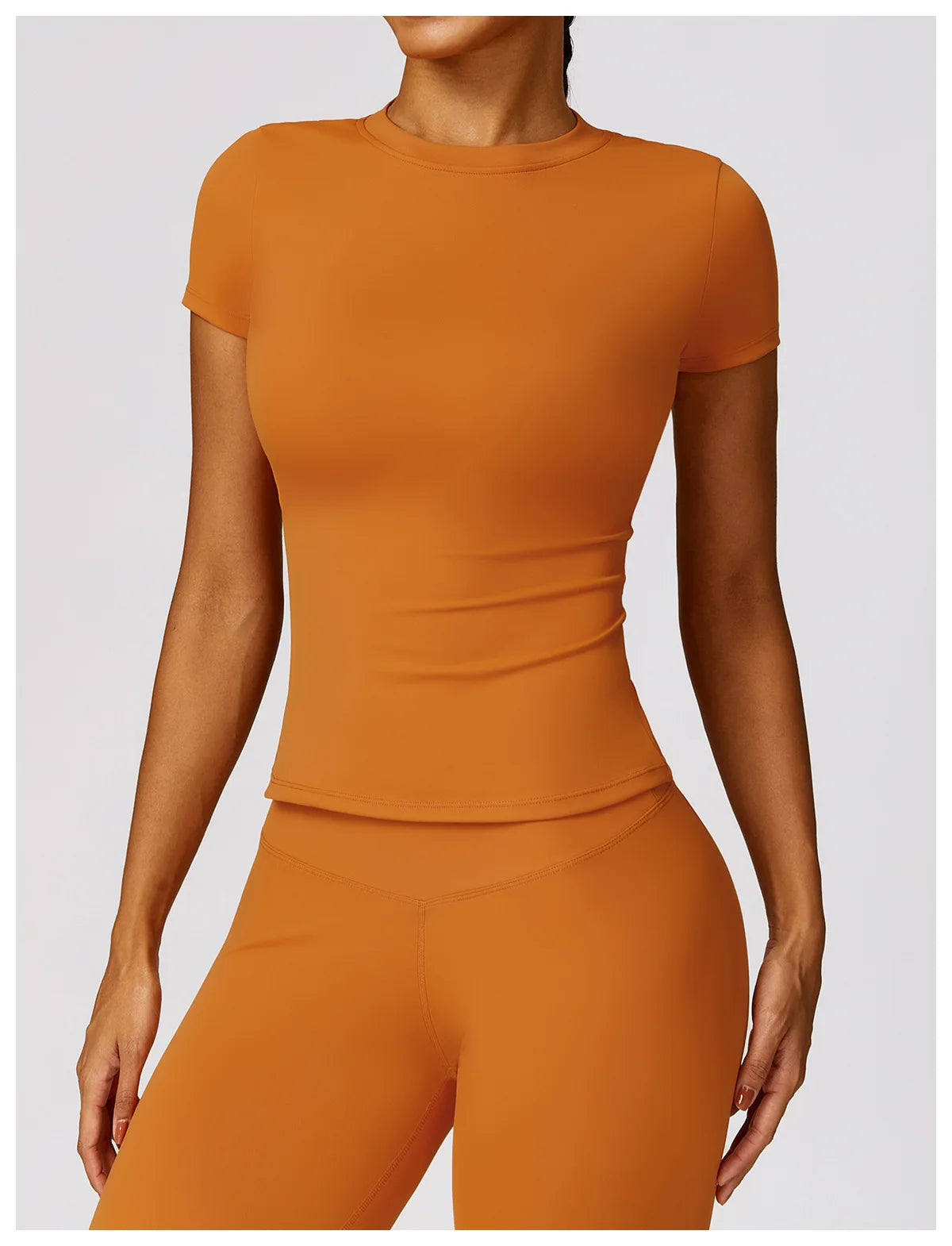 Le top BASE  avec brassière intégrée