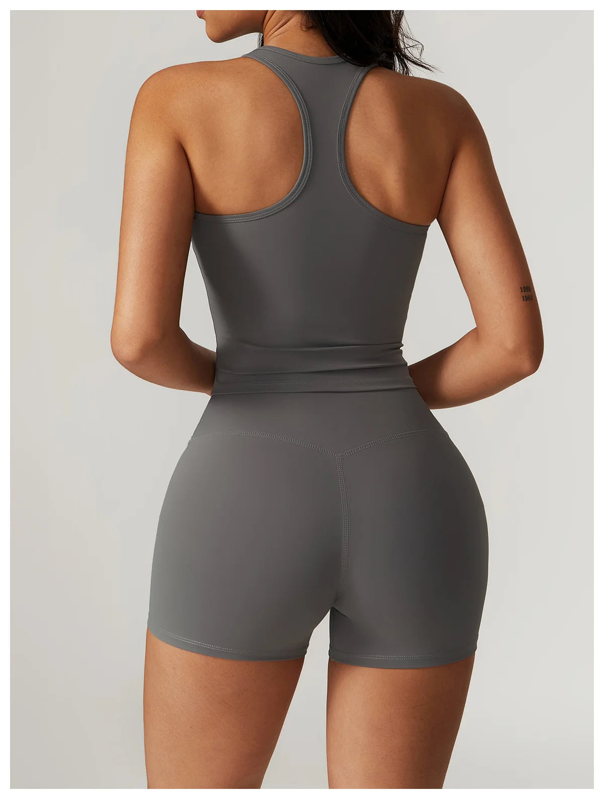 Le top STONE  avec brassière intégrée