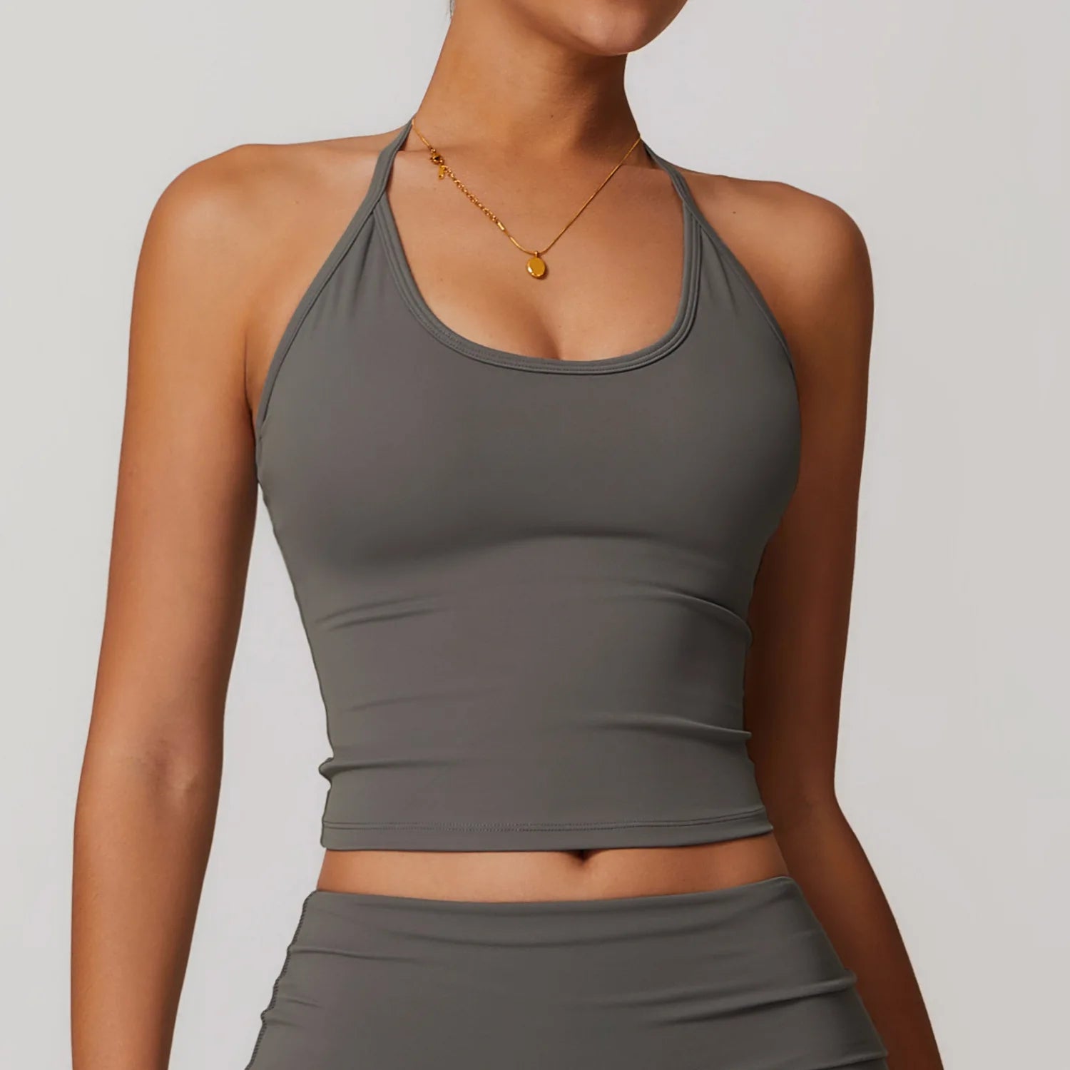 Le top Queen Up avec brassière intégrée