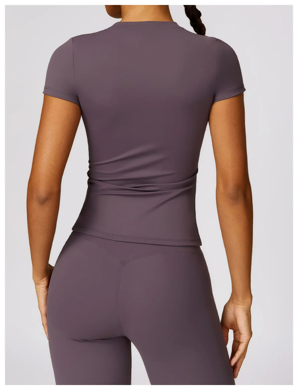 Le top BASE  avec brassière intégrée