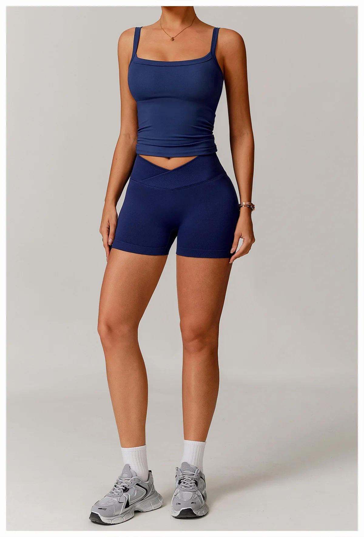 Le Short STRONG